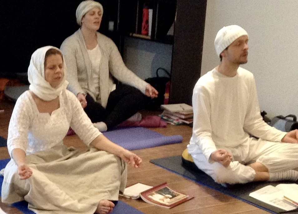 kundalini yoga practices